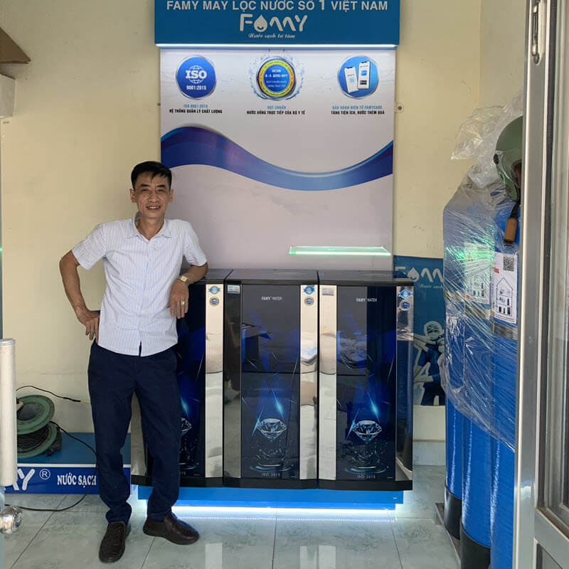 Giá kệ trưng bày sản phẩm Famy